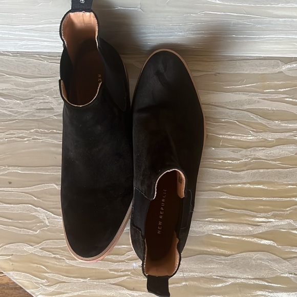 New republic suede boots - Picture 2 of 14